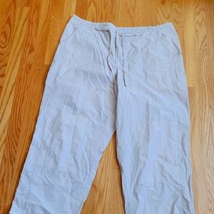 Columbia hiking/gardening/active capri pants L